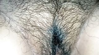 Hairy Wifey Wails During Forplay