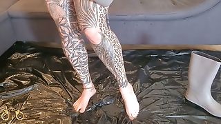 Crazyfetishcouple - German Cougar In Rubber Boots Pisses In The Living Room
